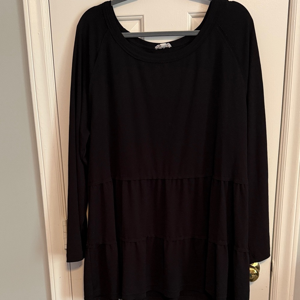 Chic Soul Black Tiered Long-Sleeve Tunic